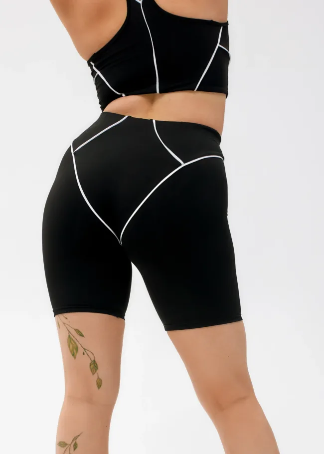 High Waisted Biker Shorts – MOVEMENT – Black - 21.12 Dance clothes0745 scaled