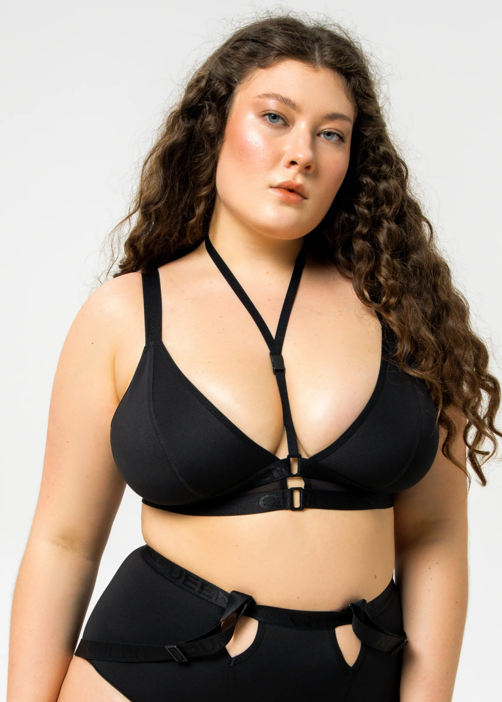 Adjustable High Support Fitness Bra - Black - 1Bezymyannyj kadr5018 1 scaled